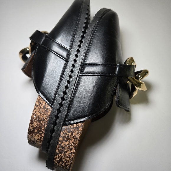 Elegant Black Mules with Gold Chain Accent Size 6 - Picture 6 of 11